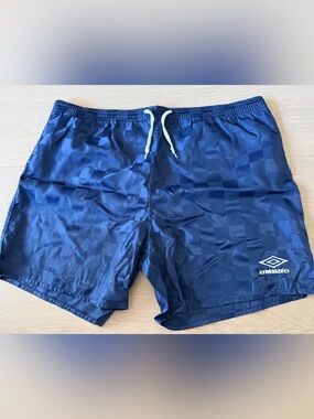 Umbro old school navy shorts